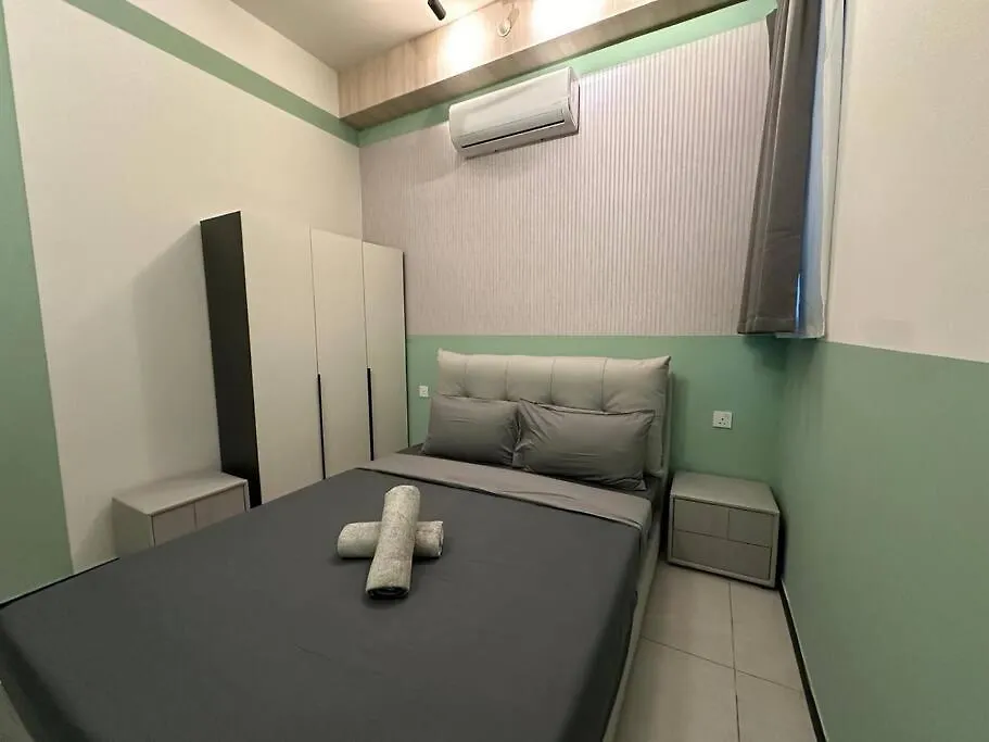 Pico Vr, 3Br 3 Queen Bed, 2 Car Park, Urbansuites By Xw Home Jelutong 0*,  Malaysia